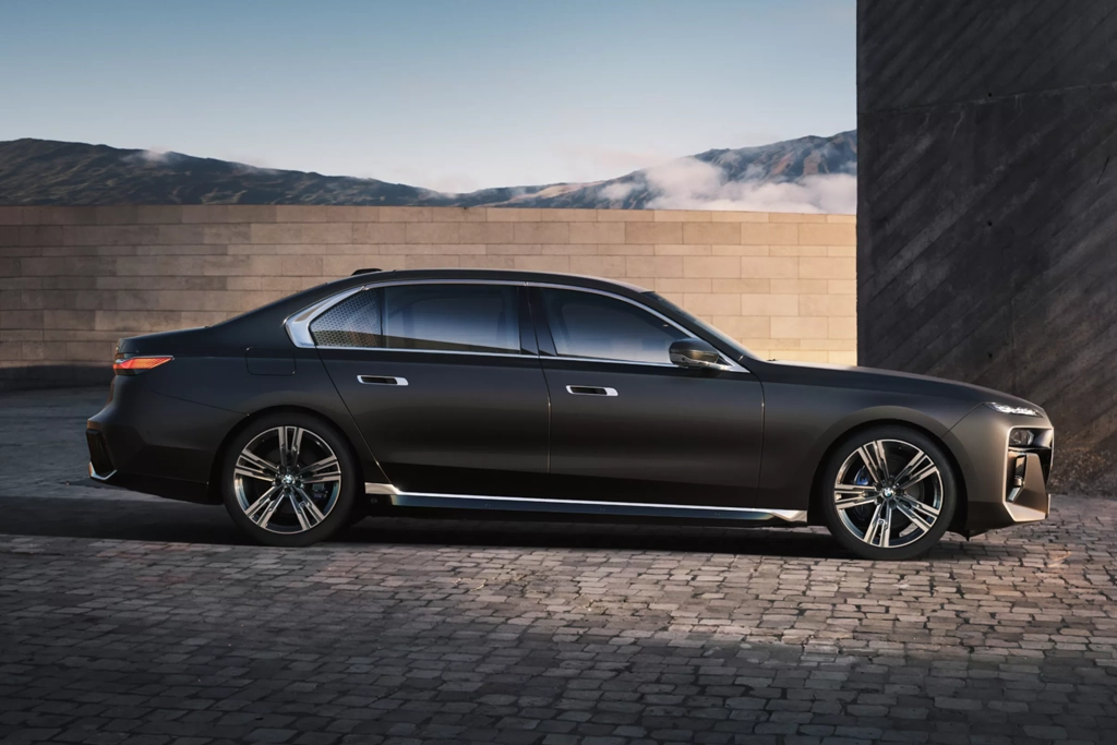 Vue profil de BMW Série 7 